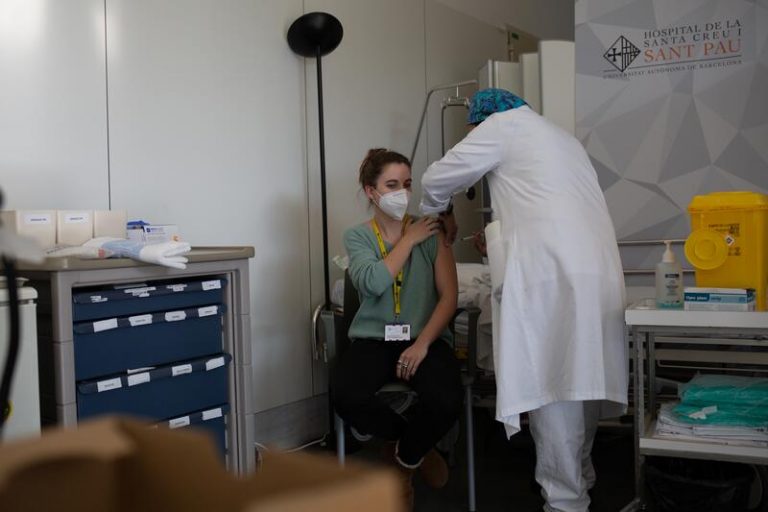 Cataluña registra 589 casos y seis muertes en las últimas 24 horas