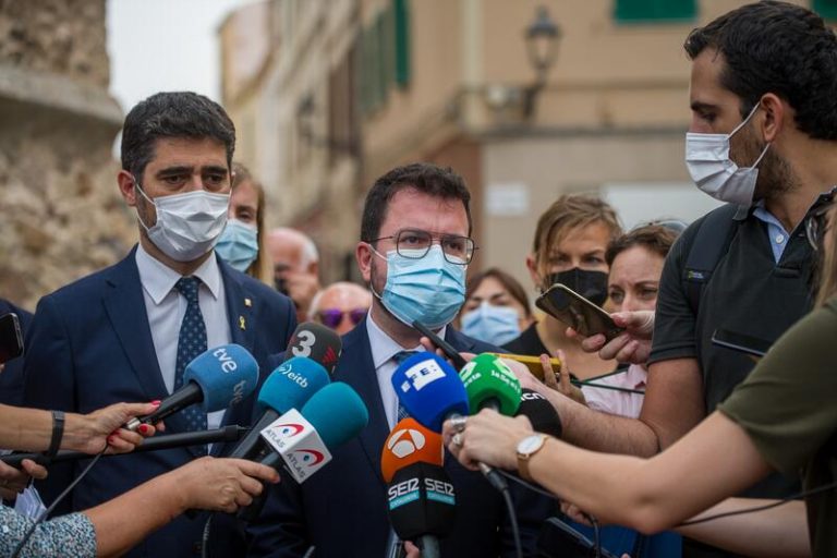 Aragonès celebra la libertad de Puigdemont pero advierte de que ésta «no es completa»