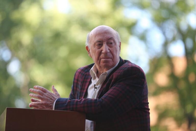La Universidad de Alcalá investirá doctor ‘honoris causa’ al arquitecto Peridis
