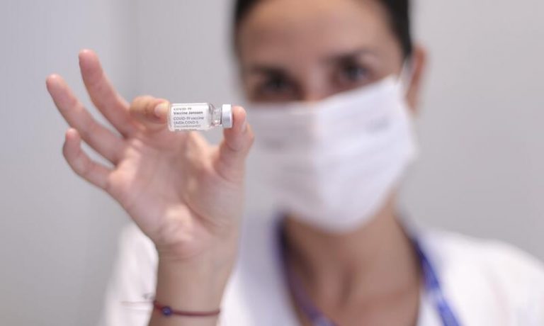 2 personas fallecen en Extremadura en un día con caída de los nuevos positivos hasta los 19