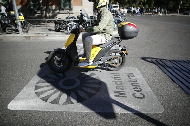 El 61% de los motoristas consideran que el asfalto por el que circulan no es el adecuado
