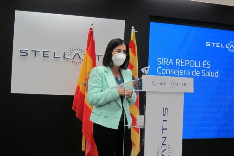 Darias insta a ir «paso a paso» en la flexibilización de restricciones