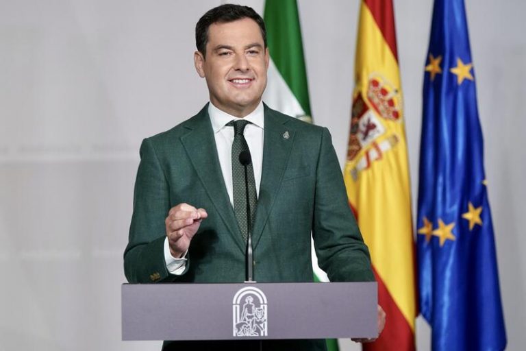 Moreno anuncia «la vuelta a la normalidad», «sin restricciones» desde el viernes