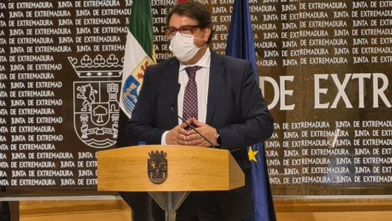 Extremadura levanta las medidas del nivel de alerta 1 y elimina horarios y aforos
