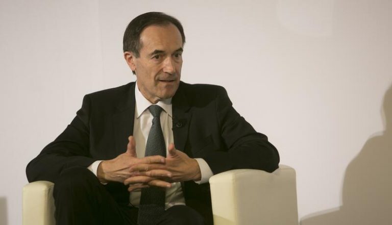 Menéndez espera alcanzar un acuerdo con los sindicatos sobre el ERE en un «plazo corto»