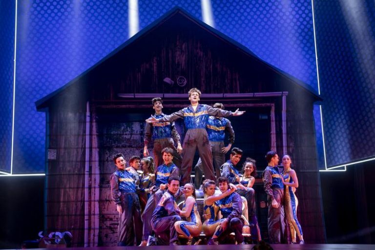 La ‘gomina’ de ‘Grease’ regresa al Teatro Alcalá para mandar «un mensaje de alegría»