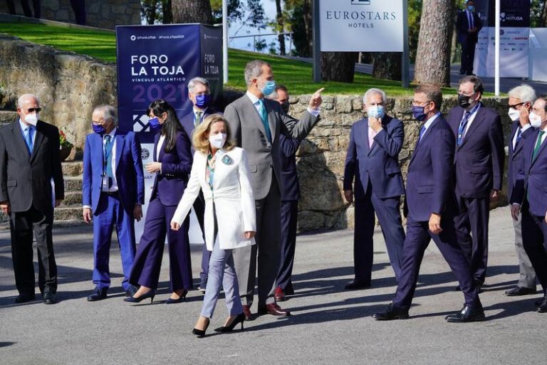 Calviño ve en los fondos europeos una oportunidad «extraordinaria e histórica» para el futuro España