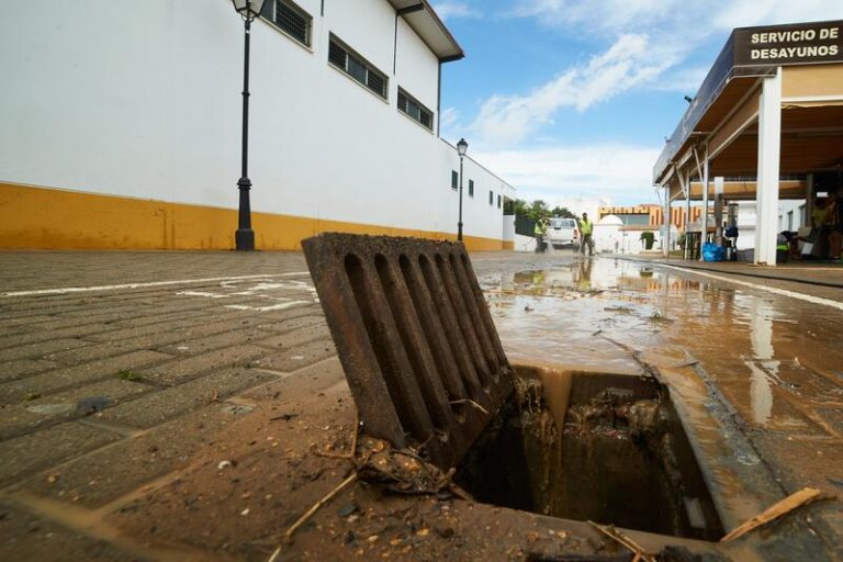 Septiembre se despide con riesgo por oleaje en Canarias y Gerona