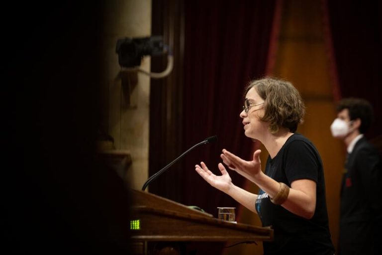 La CUP pide al Parlament un referéndum en esta legislatura