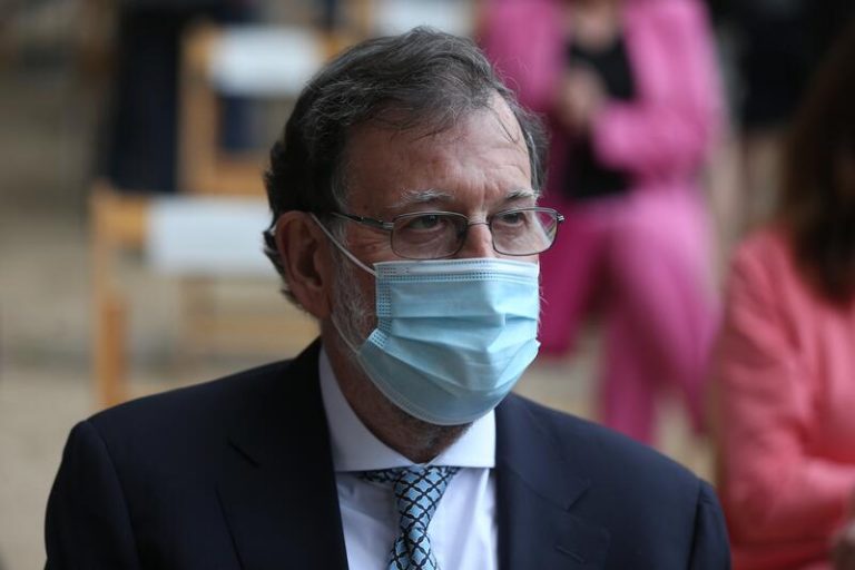 Rajoy cree que en Cataluña no está funcionando el diálogo, sino el temor a la justicia