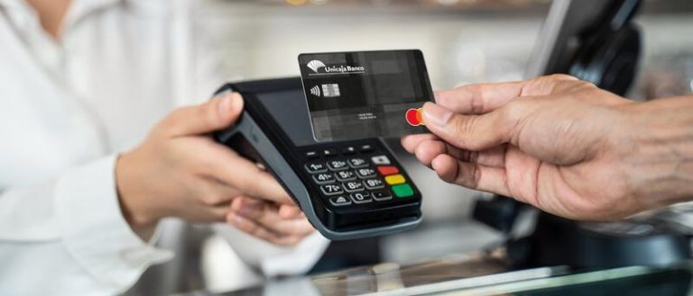 Unicaja Banco lanza un nuevo servicio de fraccionamiento de compras con tarjetas de crédito