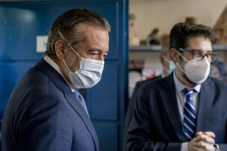 Enrique López acusa a la Abogacía del Estado de «mentir» con Puigdemont