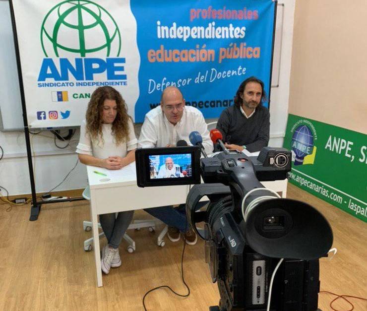 ANPE Canarias pide habilitar escuelas unitarias cerradas para acoger a alumnos afectados por el volcán
