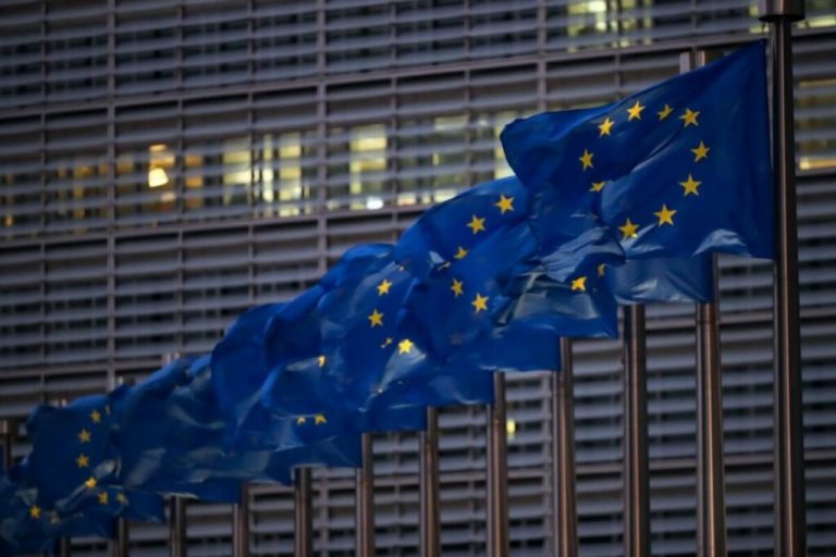 Bruselas capta 5.000 millones en su primera subasta de letras del plan de recuperación