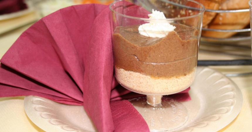 Cómo hacer una mousse de queso y café en un minuto