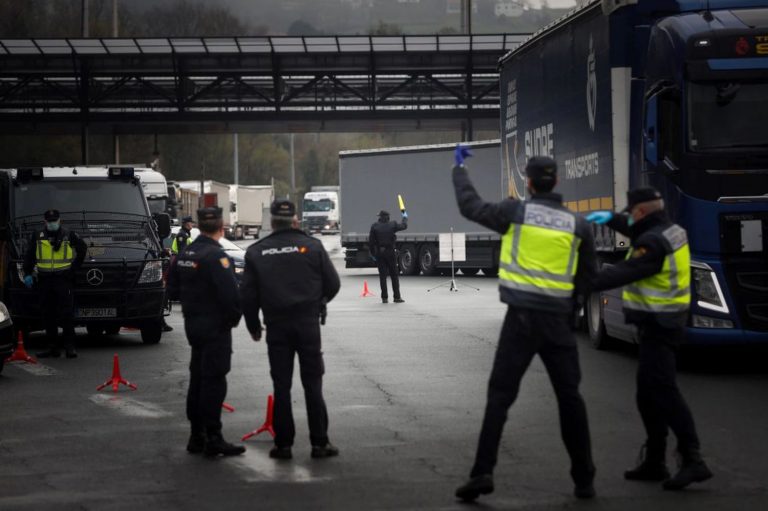 Detenidos dos migrantes en una operación contra campamentos «clandestinos»
