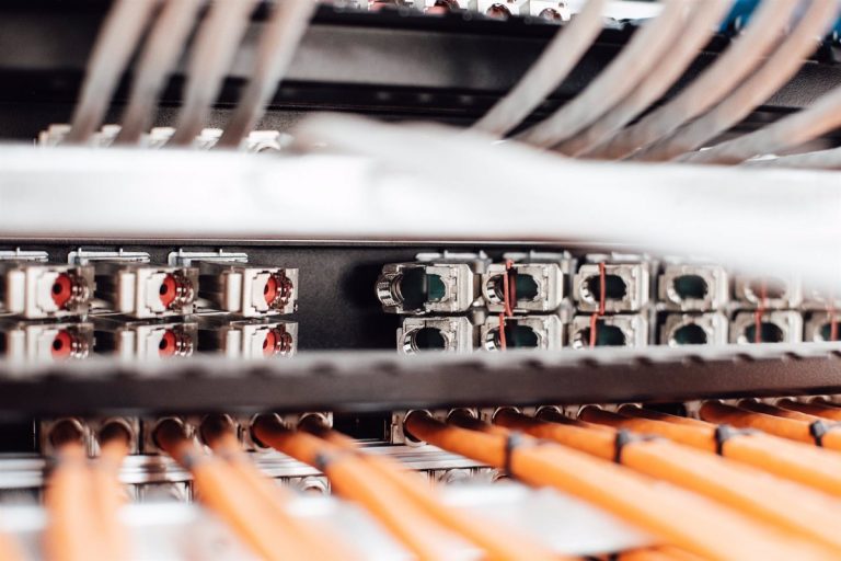 Dos tercios del tráfico total de Internet proceden de ‘bots’