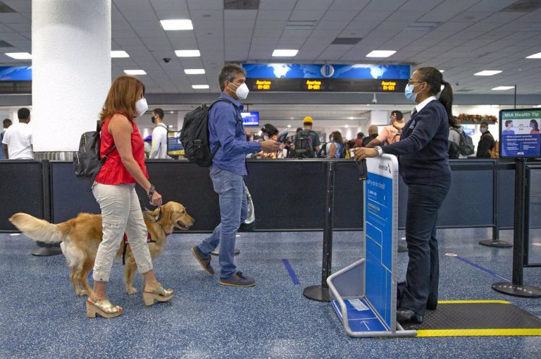 EEUU permitirá la entrada de viajeros vacunados de la UE desde noviembre