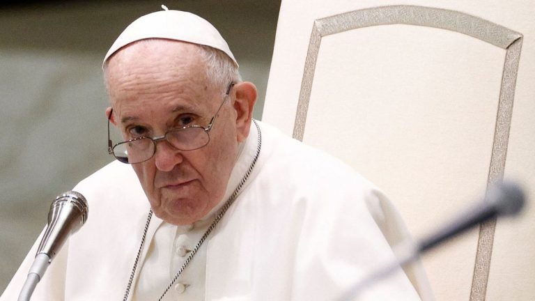 El Papa denuncia el «abuso de poder» en muchos movimientos eclesiales