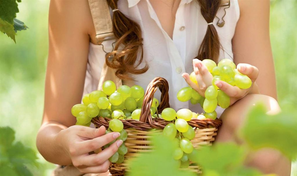 El Motivo Por El Que No Debes Comer Uvas Por La Noche