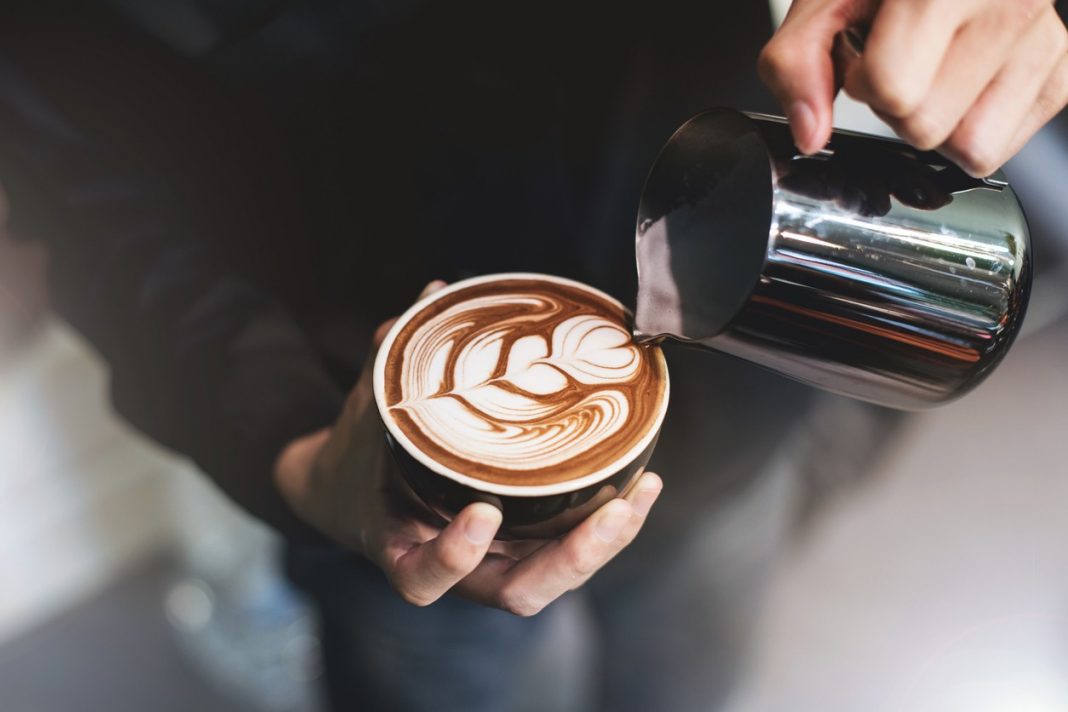 Este es el número máximo de tazas de café que debes tomar al día