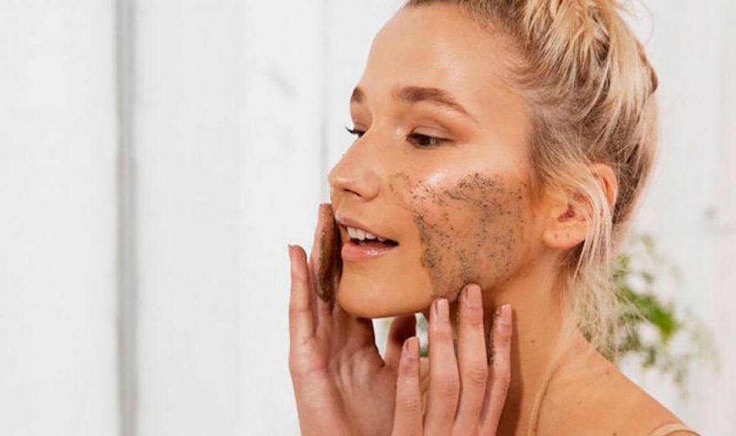 Exfoliantes: ¿de sal o de azúcar? ¿Cuál es mejor?