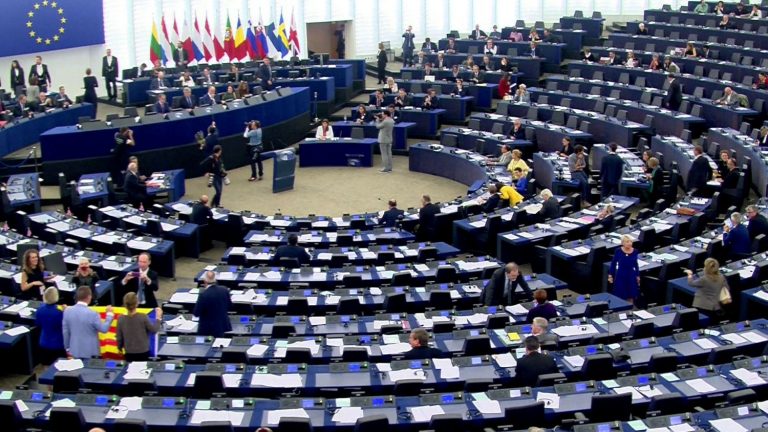 La Eurocámara pide sancionar a Cuba por violaciones de DDHH