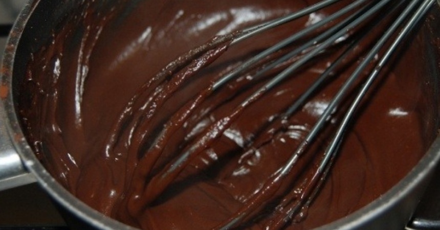 Natillas: cómo hacerlas de chocolate sin añadirle un gramo de azúcar