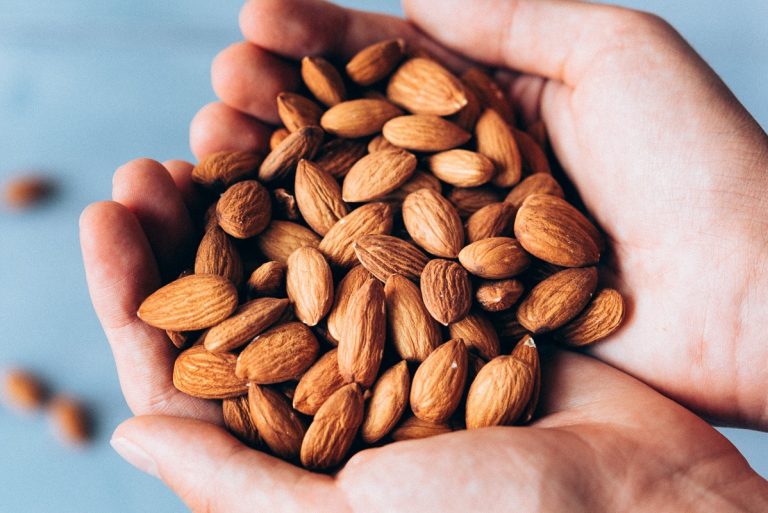 Por qué deberías comer almendras todos los días