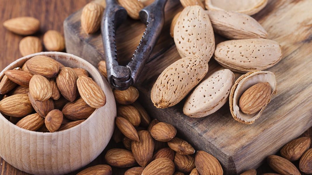 Por qué deberías comer almendras todos los días