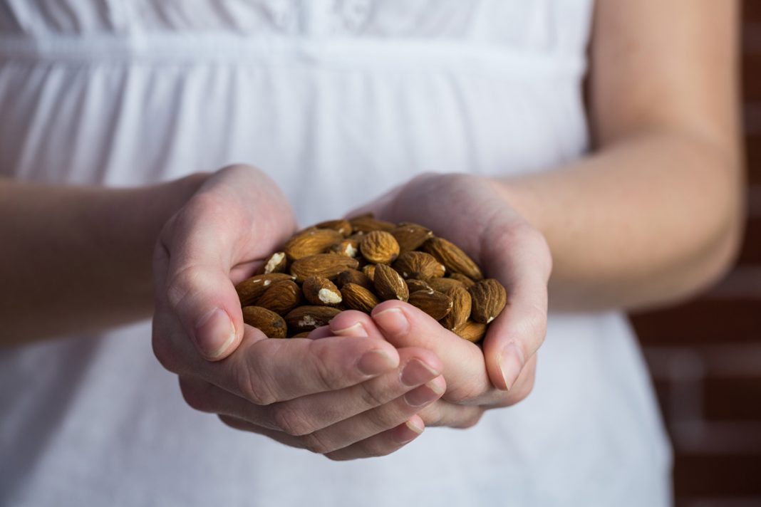 Por qué deberías comer almendras todos los días