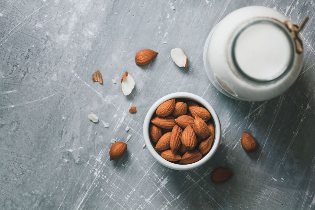 Por qué deberías comer almendras todos los días