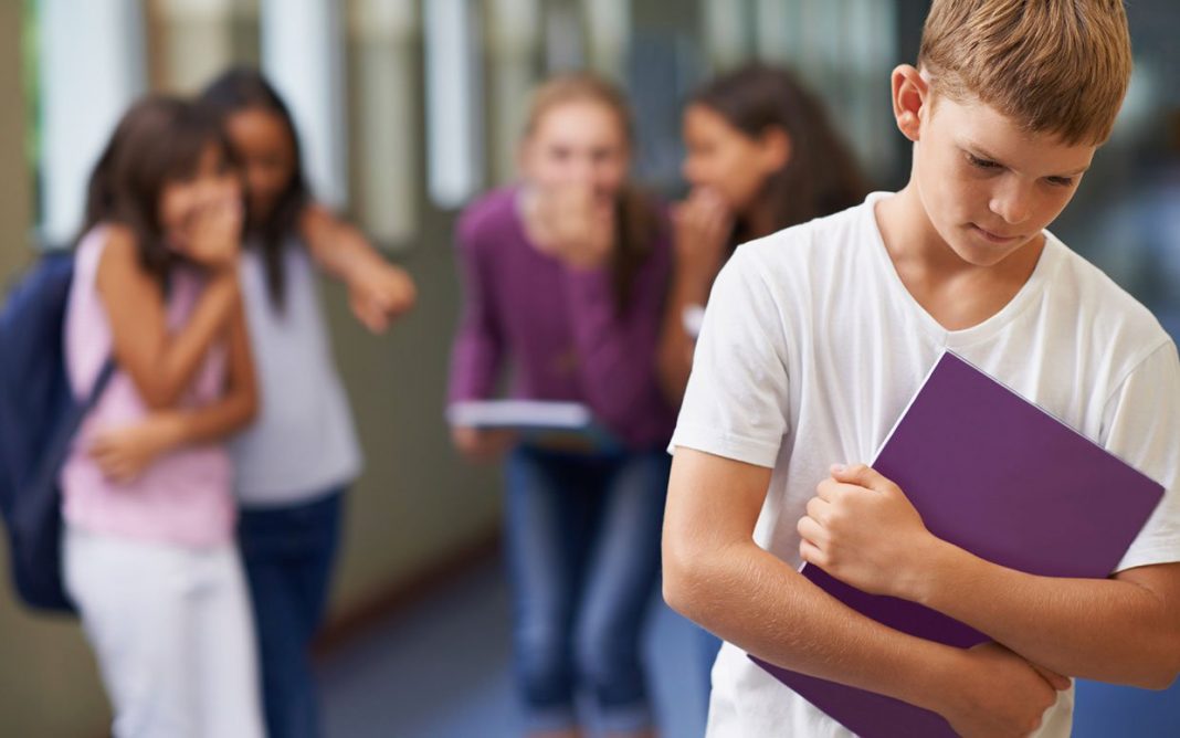 Qué debes hacer si tu hijo acosa a otros niños en el colegio