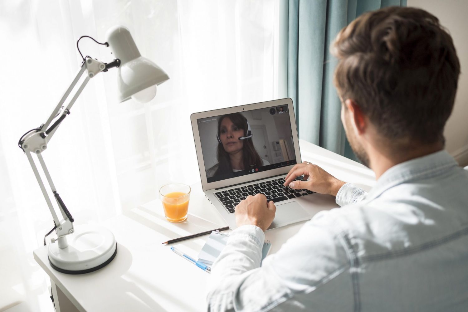 Por Qué Hacer Una Entrevista A Distancia 