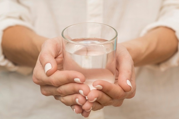 Esto Es Lo Que Te Puede Pasar Si Solo Bebes Agua