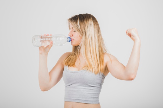 Esto Es Lo Que Te Puede Pasar Si Solo Bebes Agua