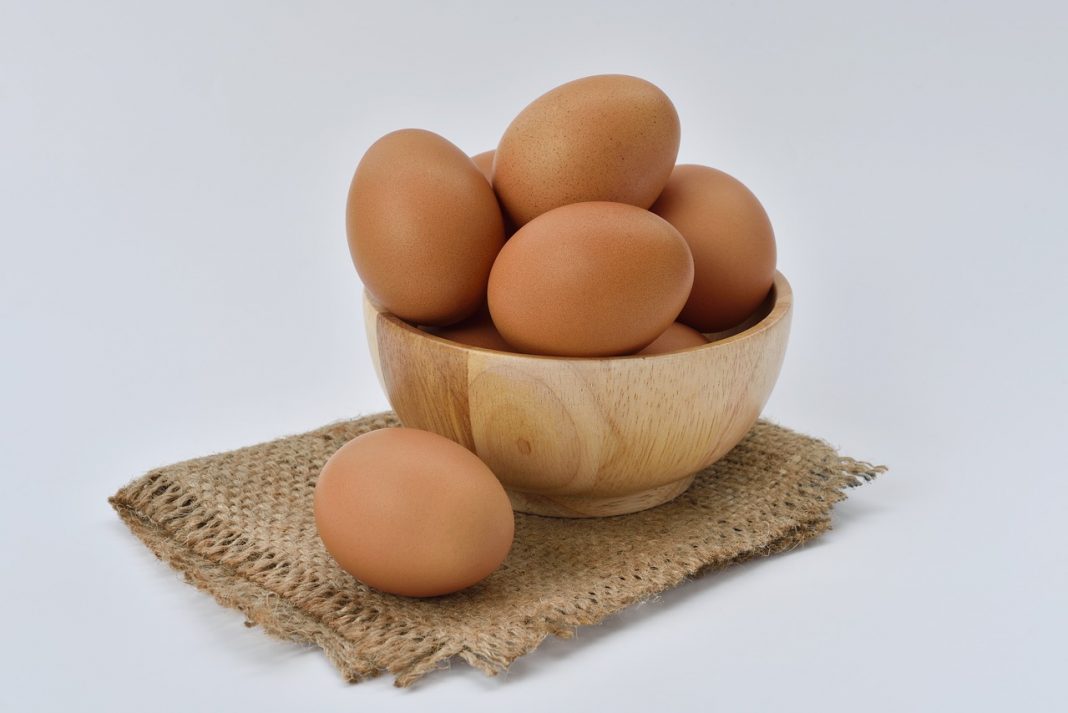 Pimientos rellenos de huevos, la exquisita receta que nunca has probado