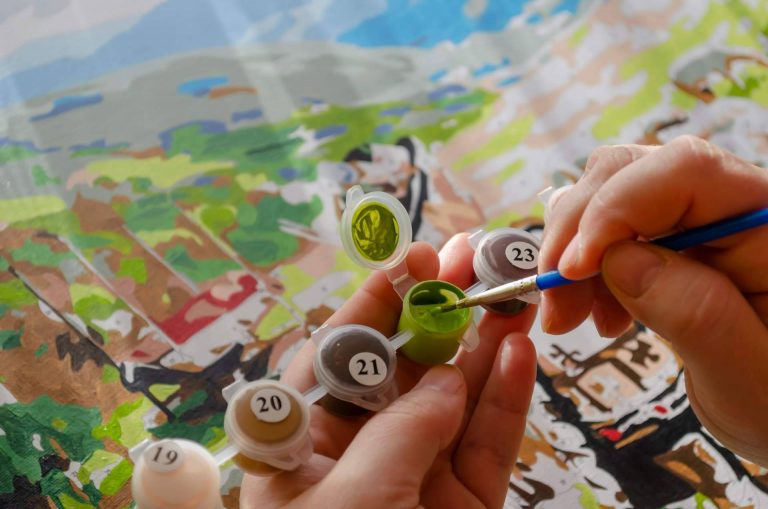 Iniciarse en el arte de la pintura nunca fue tan sencillo: Pintar Números