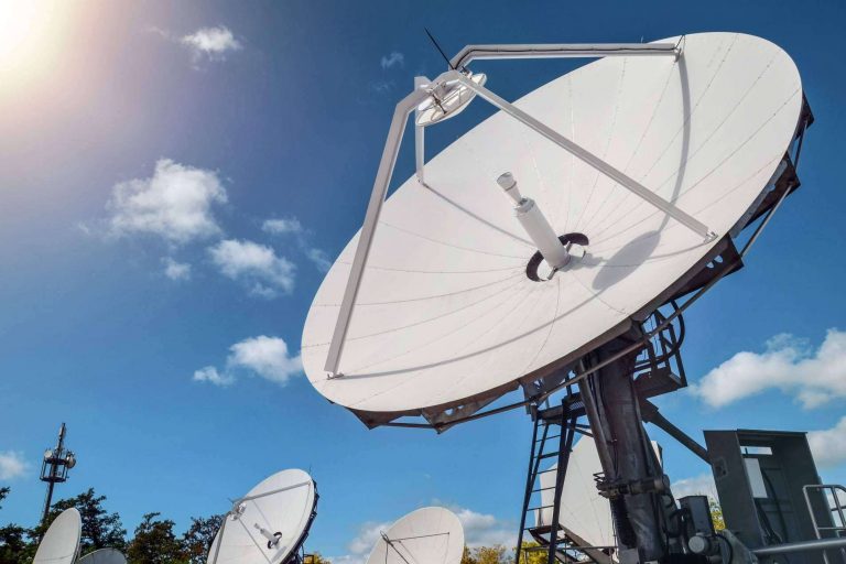 ¿Por qué contratar un instalador de antenas parabólicas o antenista profesional? Antenistas Valencia