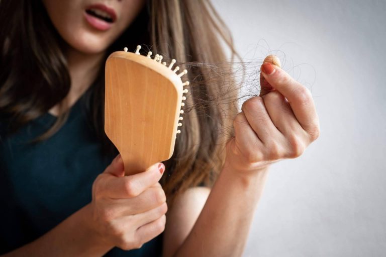 Tratamiento capilar con aceites esenciales para combatir la caída del cabello en CharoConector Healthy Style