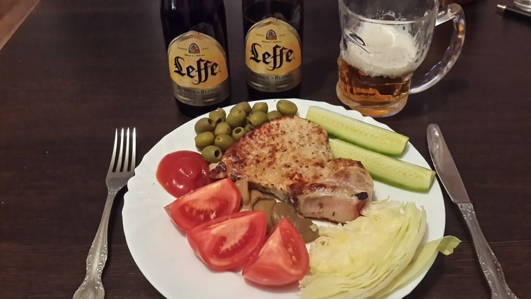 Chuletas a la cerveza: esta es la mejor que puedes utilizar