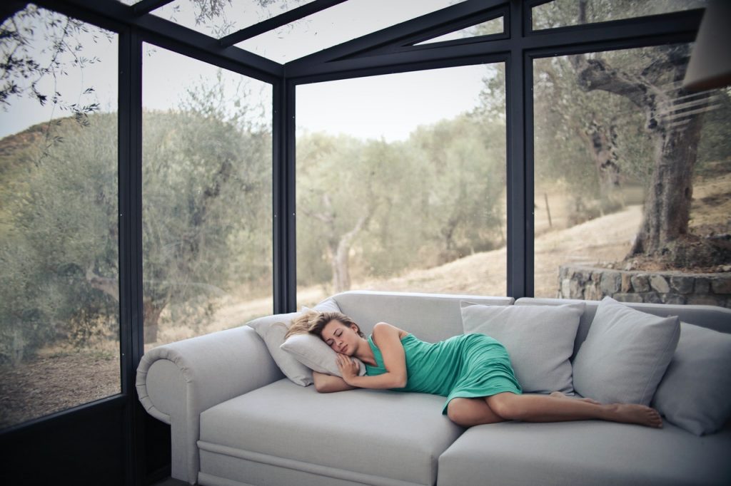 Por Qué Deberías Dormir La Siesta Todos Los Días