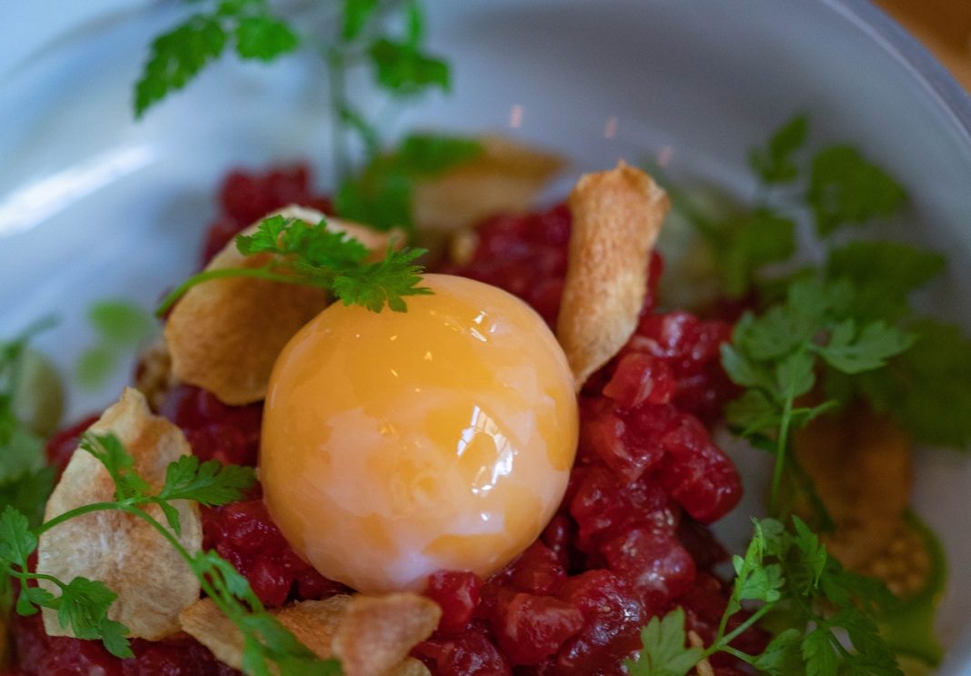 Qué lleva y cómo se hace de verdad un steak tartar