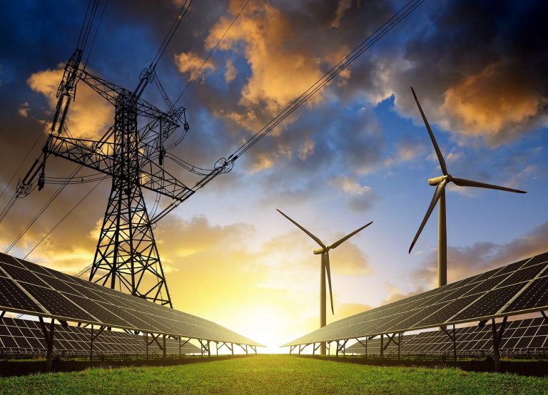 Energías renovables, ¿única solución para salvar la factura de la luz?