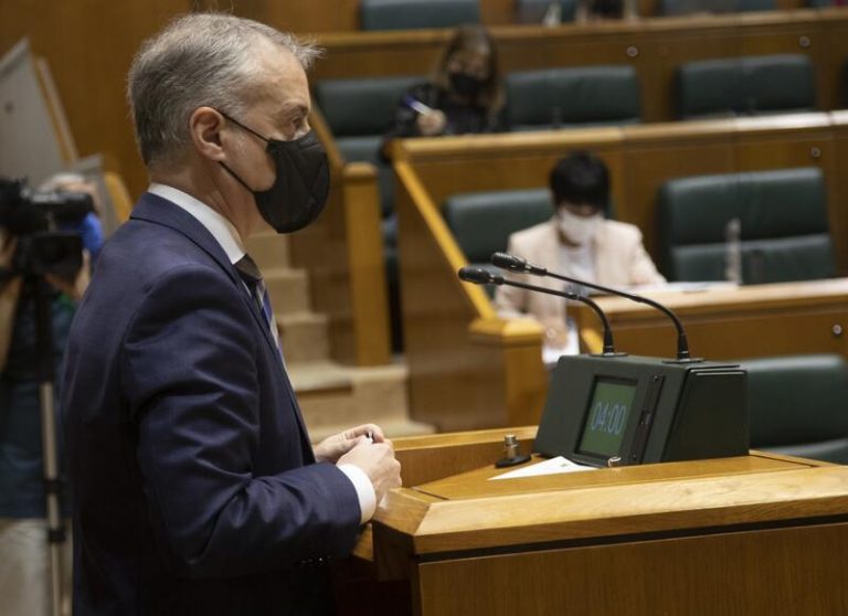 Urkullu propone «huir de definiciones maximalistas del derecho a decidir»