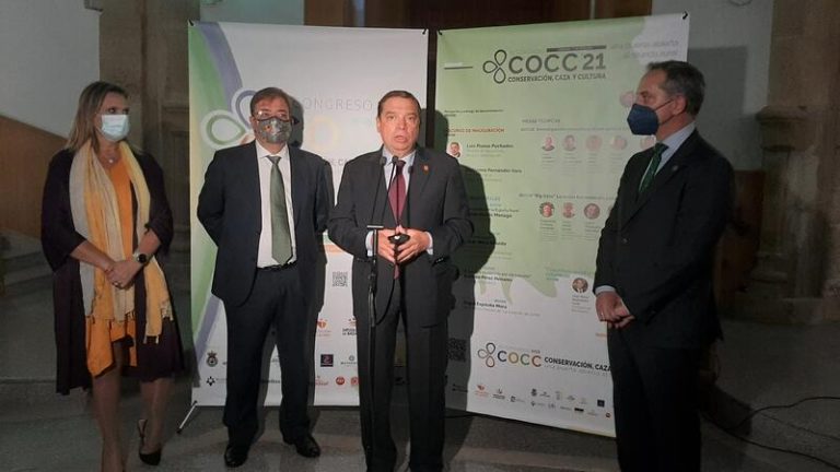 Planas muestra su apoyo a la caza por ser «una realidad social» y por su gestión del medio natural