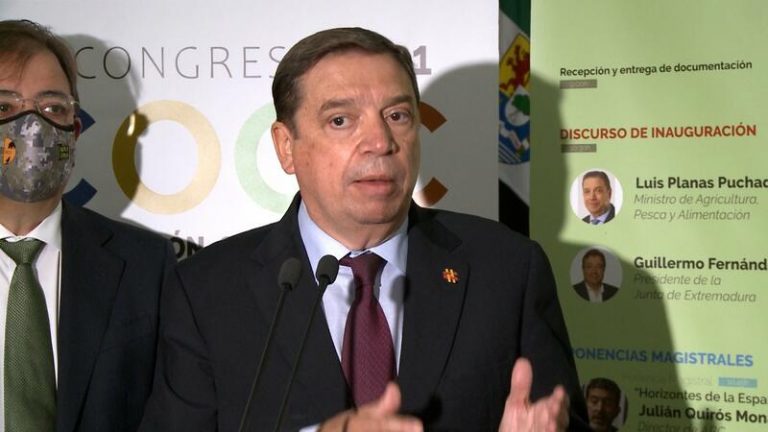 Planas dice que se dan «pasos» para unos precios «dignos» como la modificación de la Ley de Cadena Alimentaria