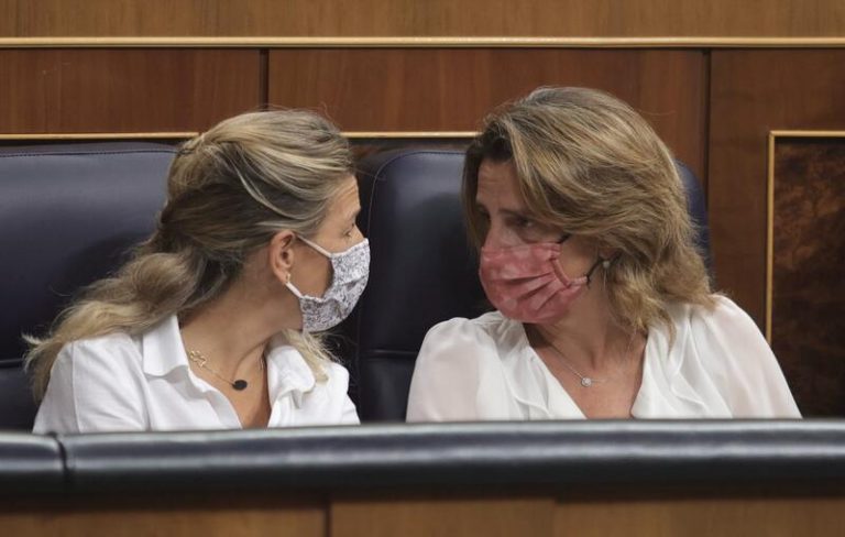 Las medidas para frenar la luz dejan a las eléctricas españolas en «desventaja competitiva»