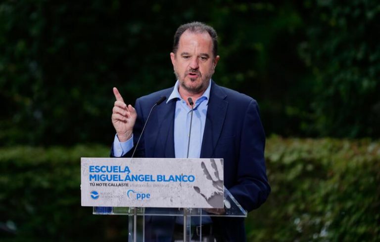 Iturgaiz cree que el nacionalismo vasco «pronto recogerá el testigo» del catalán