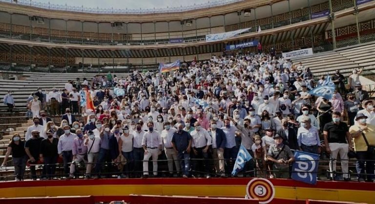 Pablo Casado reivindica en Valencia un Plan Nacional de Agua y la recuperación del Mar Menor